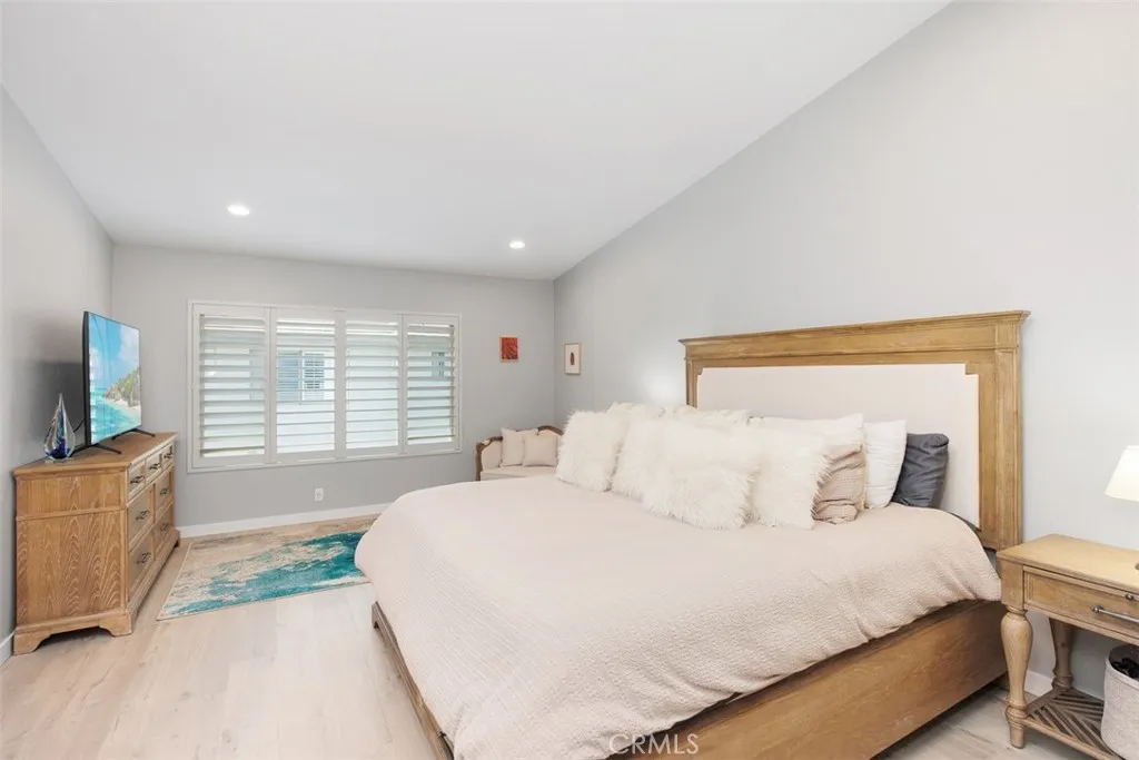 Irvine, California 92603, United States, 2 Bedrooms Bedrooms, ,3 BathroomsBathrooms,Residential,Active,92242