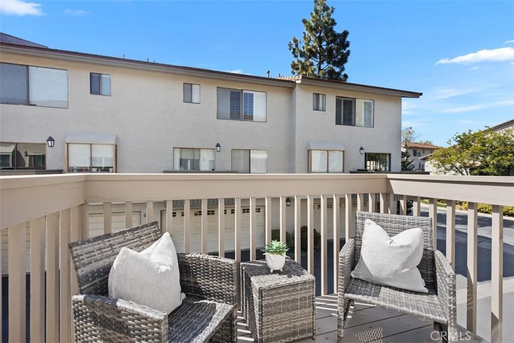 Irvine, California 92603, United States, 2 Bedrooms Bedrooms, ,3 BathroomsBathrooms,Residential,Active,92242