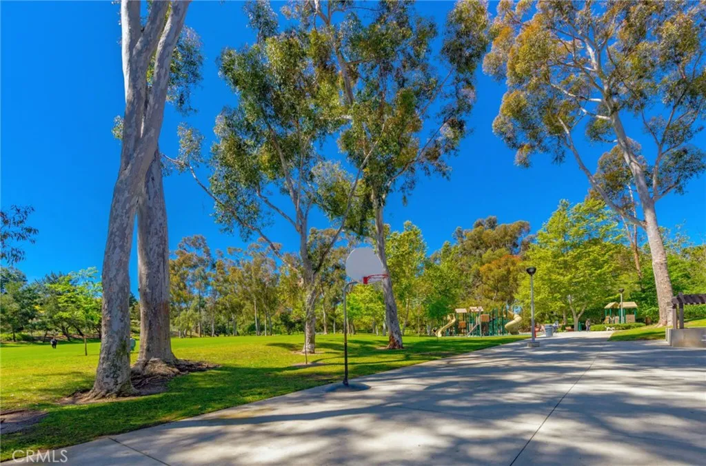 Irvine, California 92603, United States, 2 Bedrooms Bedrooms, ,3 BathroomsBathrooms,Residential,Active,92242