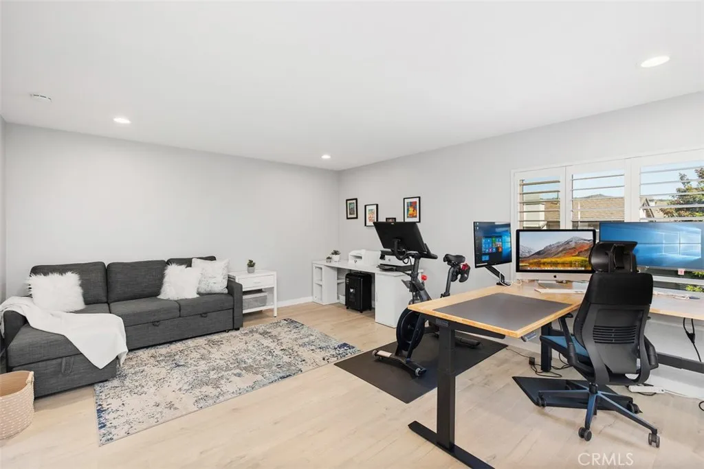 Irvine, California 92603, United States, 2 Bedrooms Bedrooms, ,3 BathroomsBathrooms,Residential,Active,92242