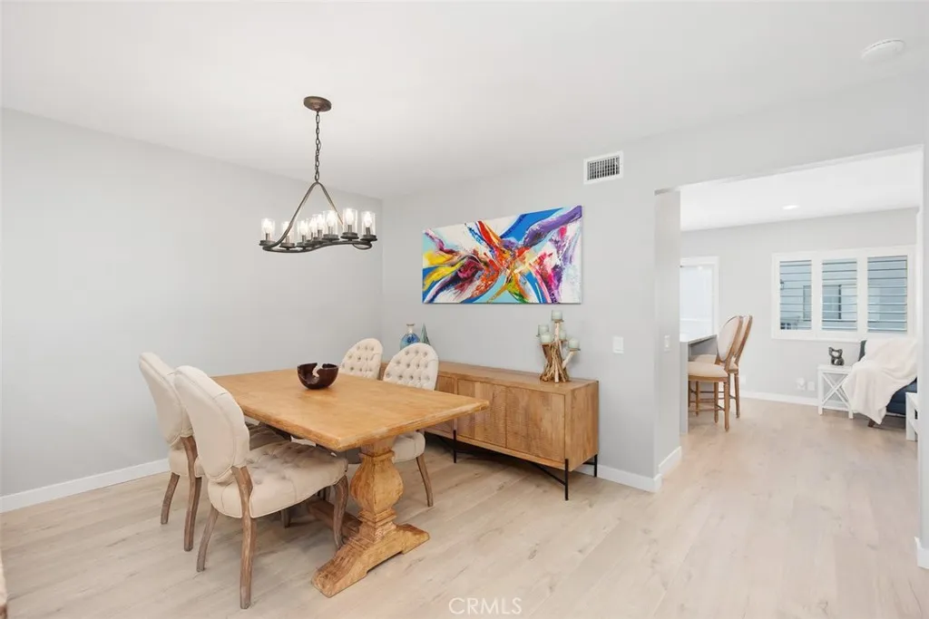 Irvine, California 92603, United States, 2 Bedrooms Bedrooms, ,3 BathroomsBathrooms,Residential,Active,92242