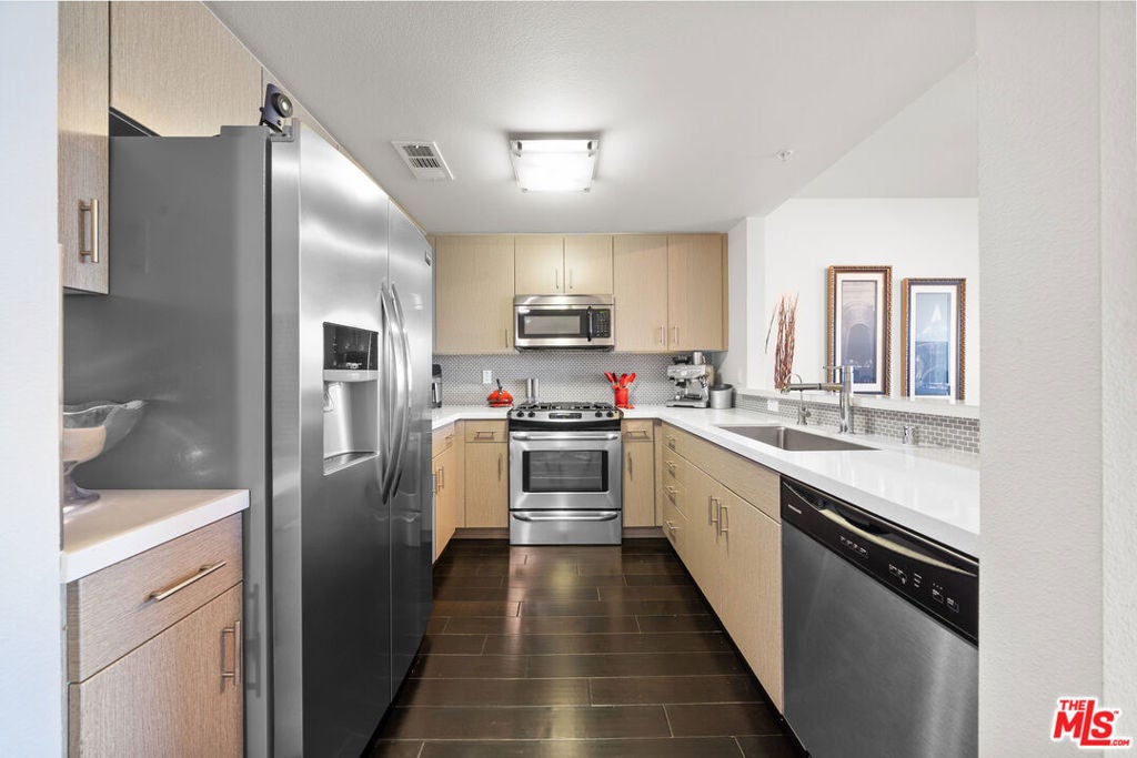 436 S Virgil Avenue PH7