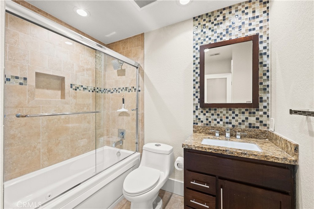 Palm Court (LHC) - Residential Lease