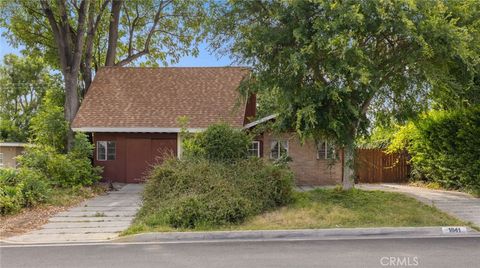 Photo of 1841 Citrus View Avenue, Duarte, CA 91010 (MLS # AR26091373)