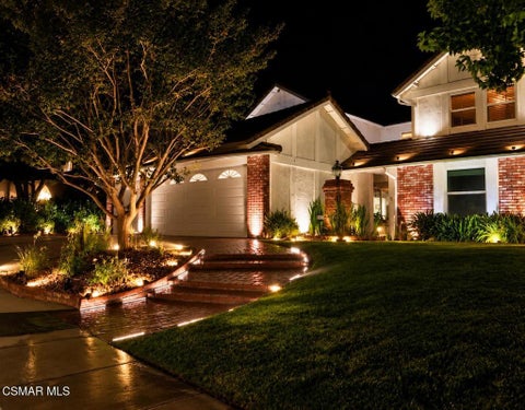 Photo of 939 Ranch House Road, Westlake Village, CA 91361 (MLS # 226004452)