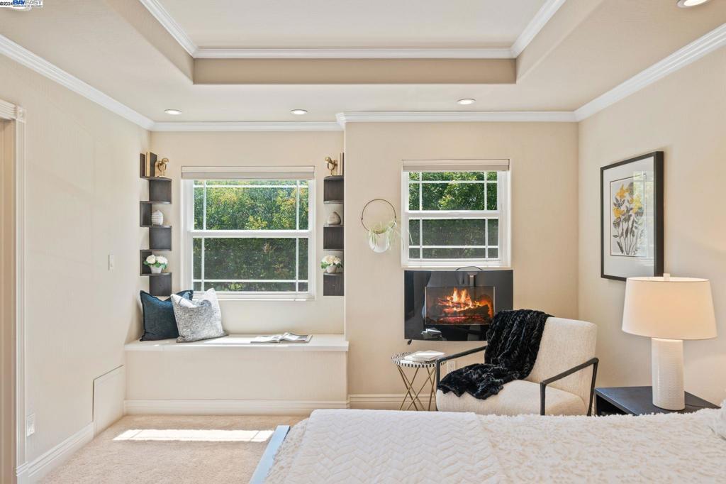 PLEASANTON MDWS - Residential