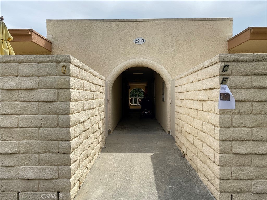 2213 Via Mariposa East B