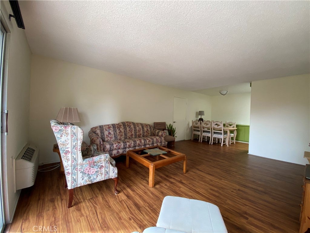 2213 Via Mariposa East B