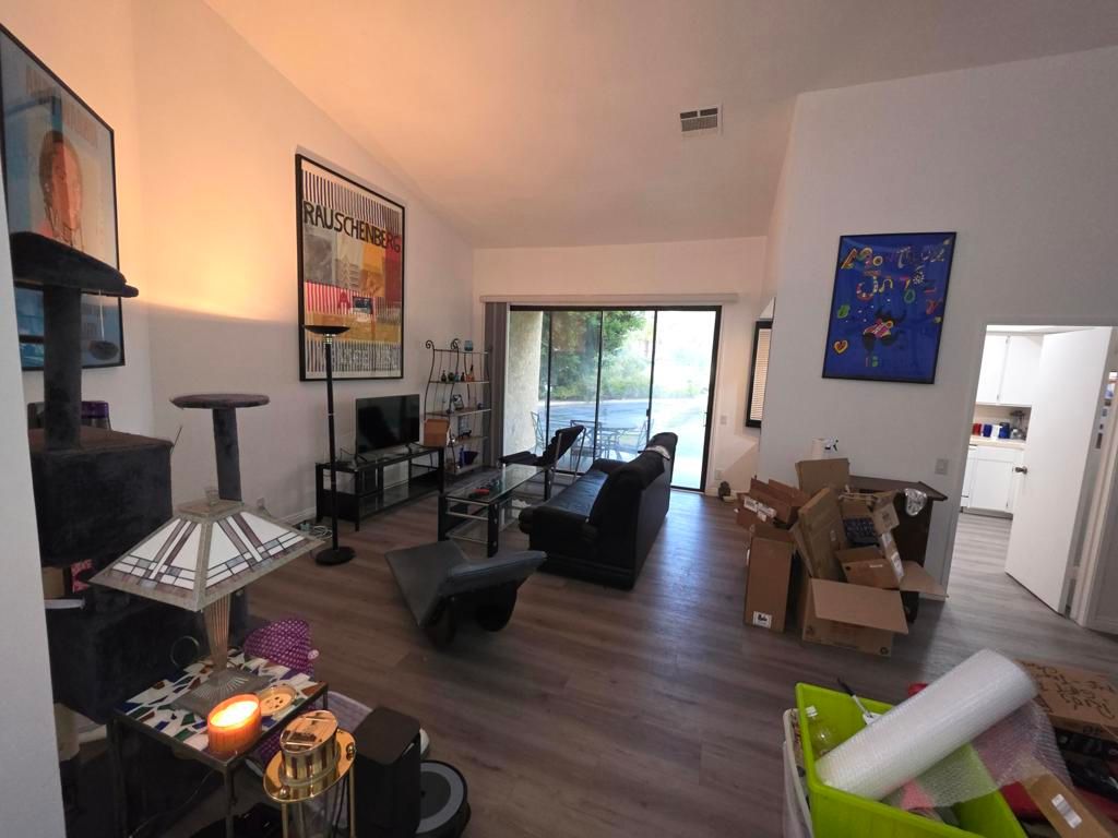 Photo of 464 E Calle Begonia, Palm Springs, CA 92262 (MLS # 219139792DA)