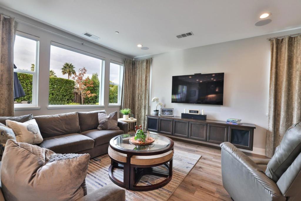 17065 Saint Brendan Loop