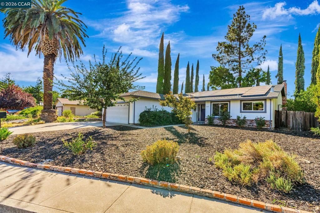 Photo of 1219 Saint Elizabeth Ct Ct, Concord, CA 94518 (MLS # 41130016)