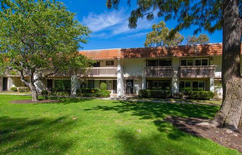 2925 Via Libertad Carlsbad CA 92010