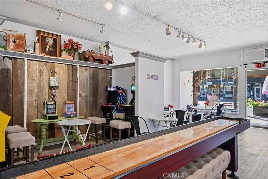 3940 Main