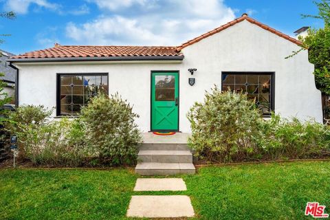 Photo of 623 N Sierra Bonita Avenue, Los Angeles, CA 90036 (MLS # 25587537) Photo of 623 N Sierra Bonita Avenue, Los Angeles, CA 90036 (MLS # 25587537)