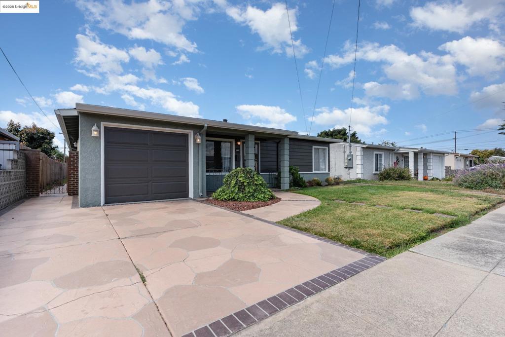 SAN LEANDRO TERR - Residential