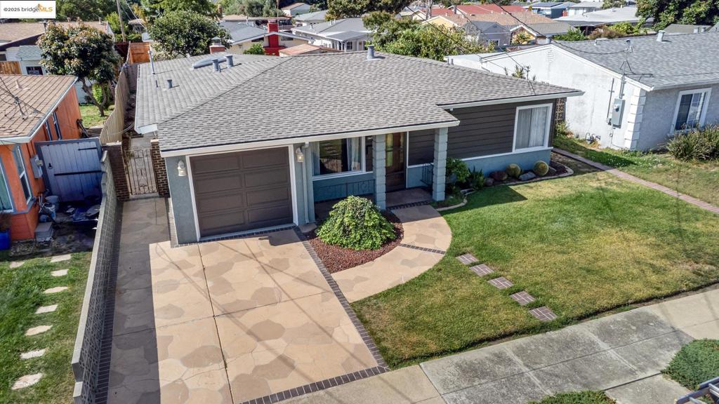 SAN LEANDRO TERR - Residential