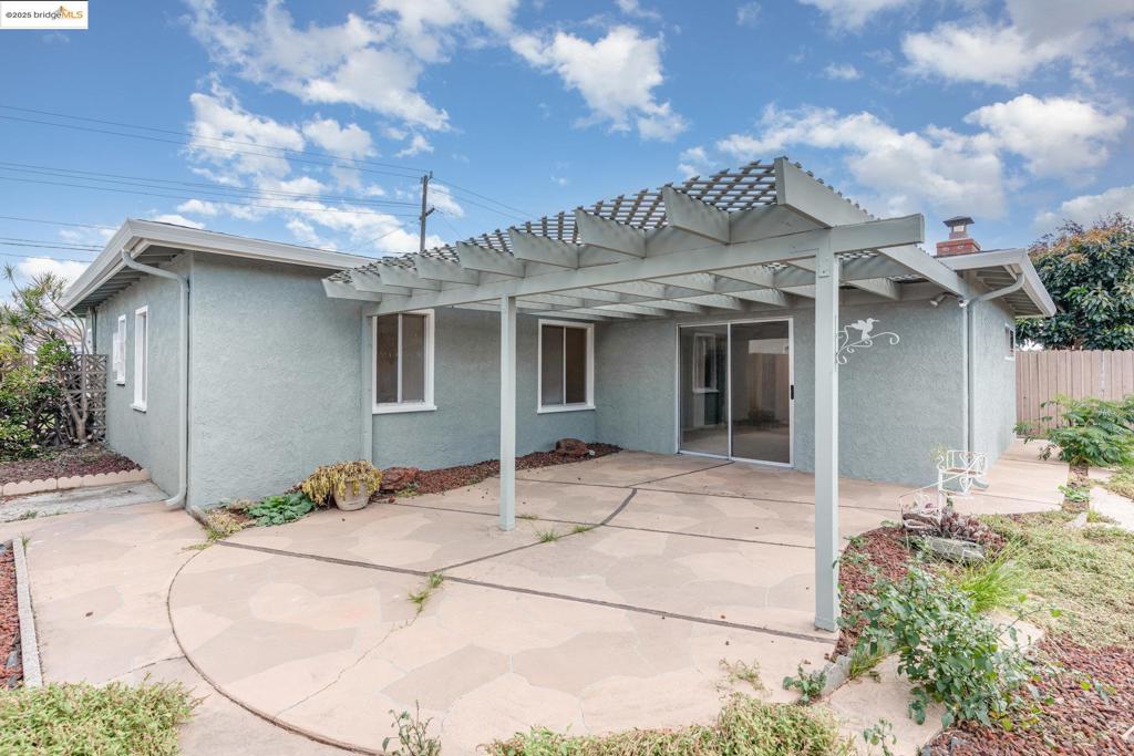 SAN LEANDRO TERR - Residential