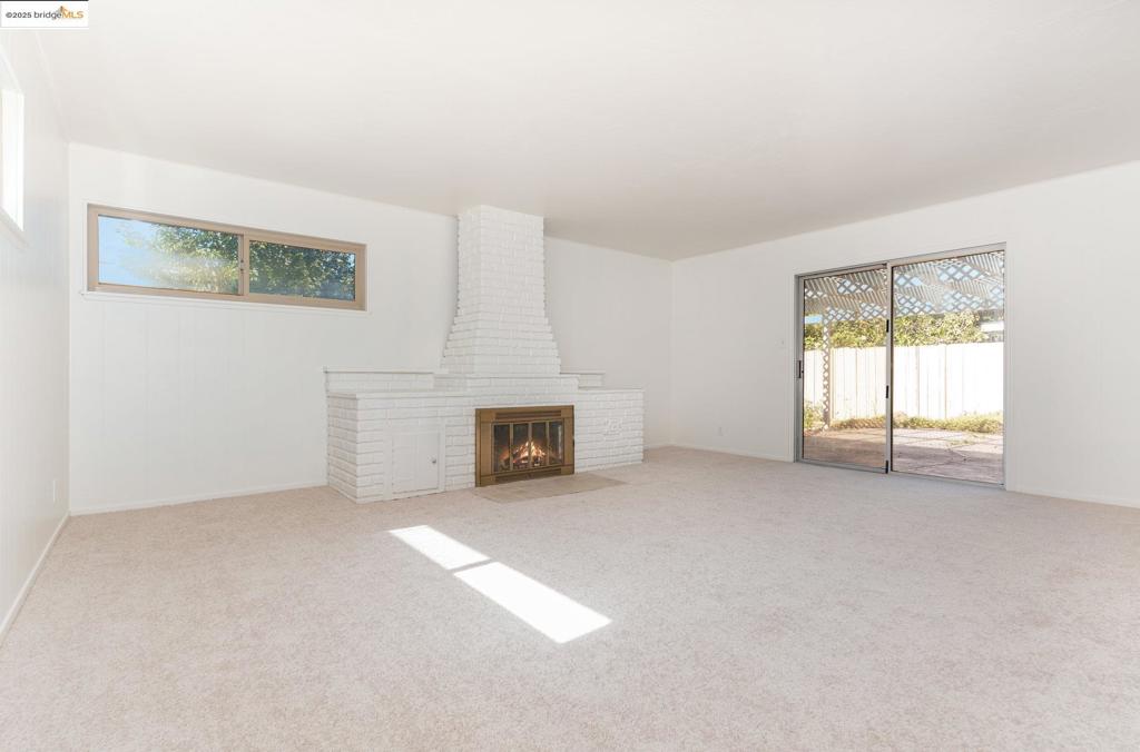 SAN LEANDRO TERR - Residential