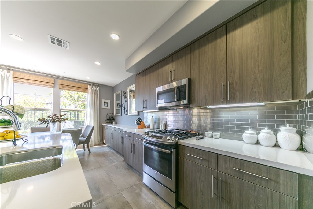 Bakers Ranch - Residential Lease