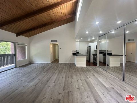 Photo of 18350 Hatteras Street #202, Tarzana, CA 91356 (MLS # 26832273)