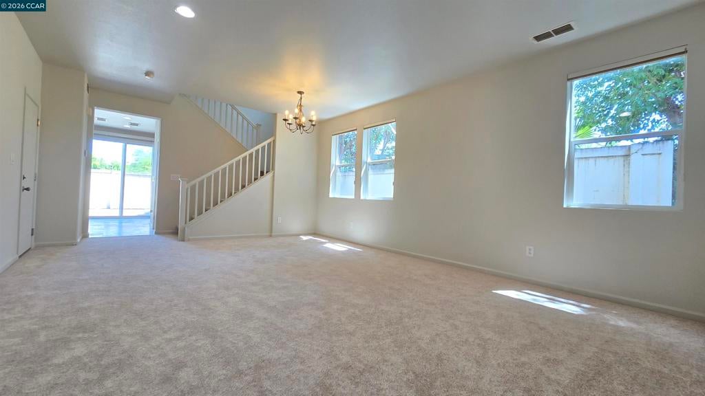 1092 Gardenia Ln