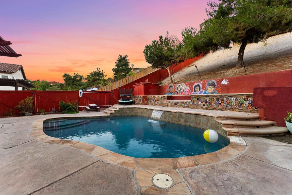 Properties 1 5556 Vista San Simeon
