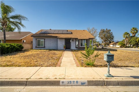 Photo of 1328 W Jackson ST, Rialto, CA 92376 (MLS # IV26119296)