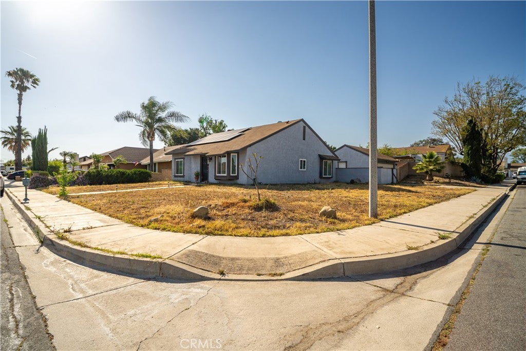 1328 W Jackson