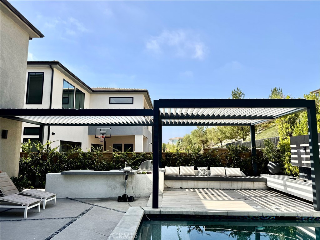 Properties 3 20401 W Aberdeen Lane