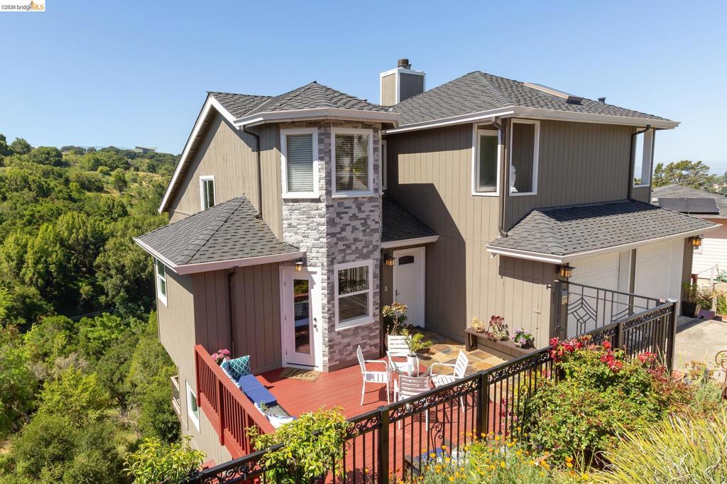 10353 Royal Oak Rd Rd, Oakland CA 94605