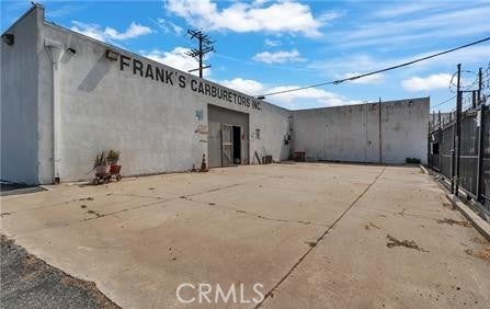 Photo of 411 E Rosecrans AVE, Compton, CA 90221 (MLS # DW26118814)