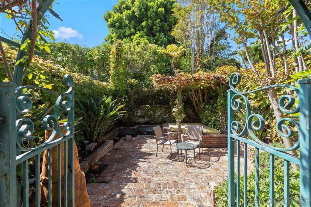 Mission Hills - Residential
