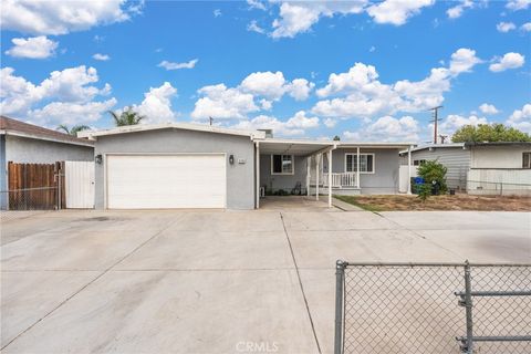 Photo of 276 Merrill, Rialto, CA 92376 (MLS # CV25243286) Photo of 276 Merrill, Rialto, CA 92376 (MLS # CV25243286)