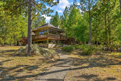 Photo of 39276 Waterview Drive, Big Bear Lake, CA 92315 (MLS # CV25242594)