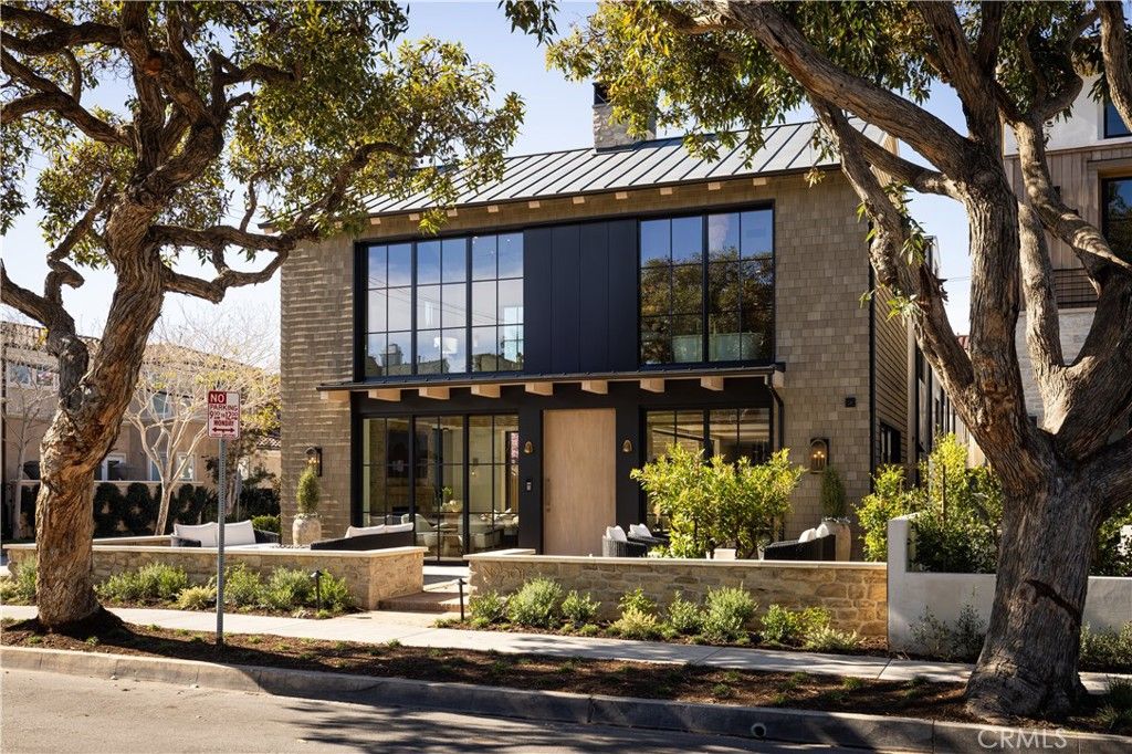 Photo of 301 Jasmine Ave, Corona Del Mar, CA 92625 (MLS # OC26038594)