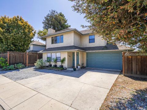 Photo of 1764 Del Mar Court, Santa Cruz, CA 95062 (MLS # ML82042987)
