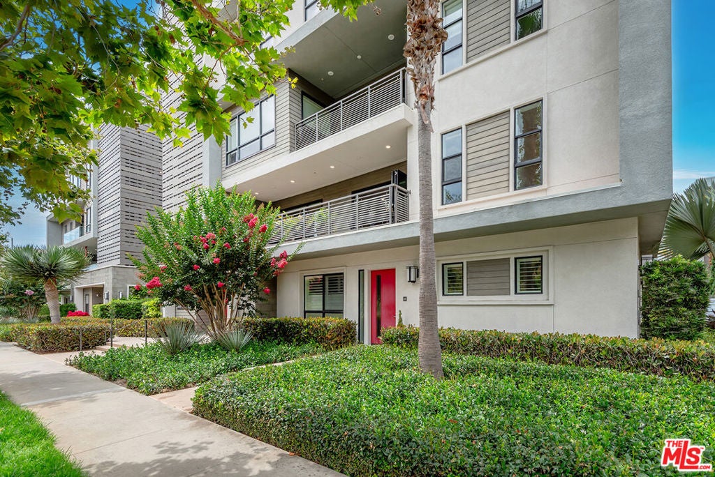 12775 Bluff Creek Drive 1, Los Angeles CA 90094