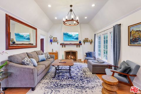 Photo of 8818 Rosewood Avenue, West Hollywood, CA 90048 (MLS # 25613977)