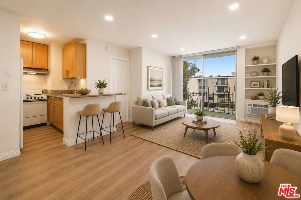 210 S La Fayette Park Place 314
