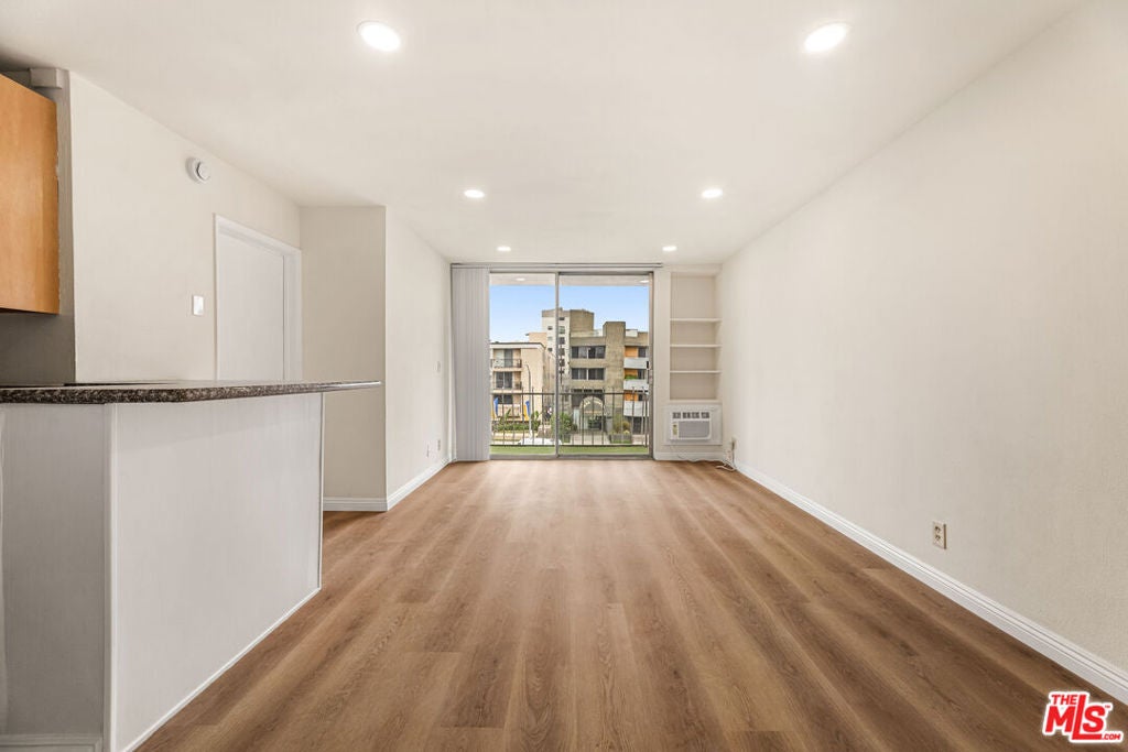 210 S La Fayette Park Place 314