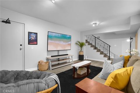 Photo of 14634 Magnolia Boulevard #4, Sherman Oaks, CA 91403 (MLS # WS25154065)