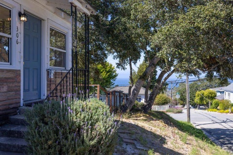 Photo of 306 9th Street, Pacific Grove, CA 93950 (MLS # ML82055150)