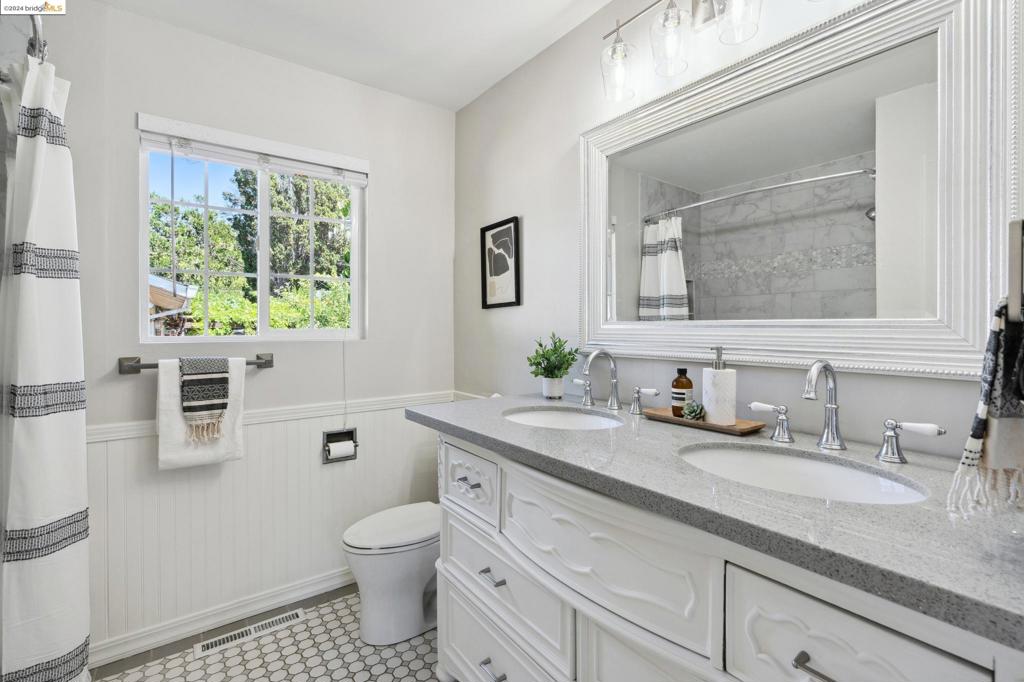 GRASS VALLEY - Residential