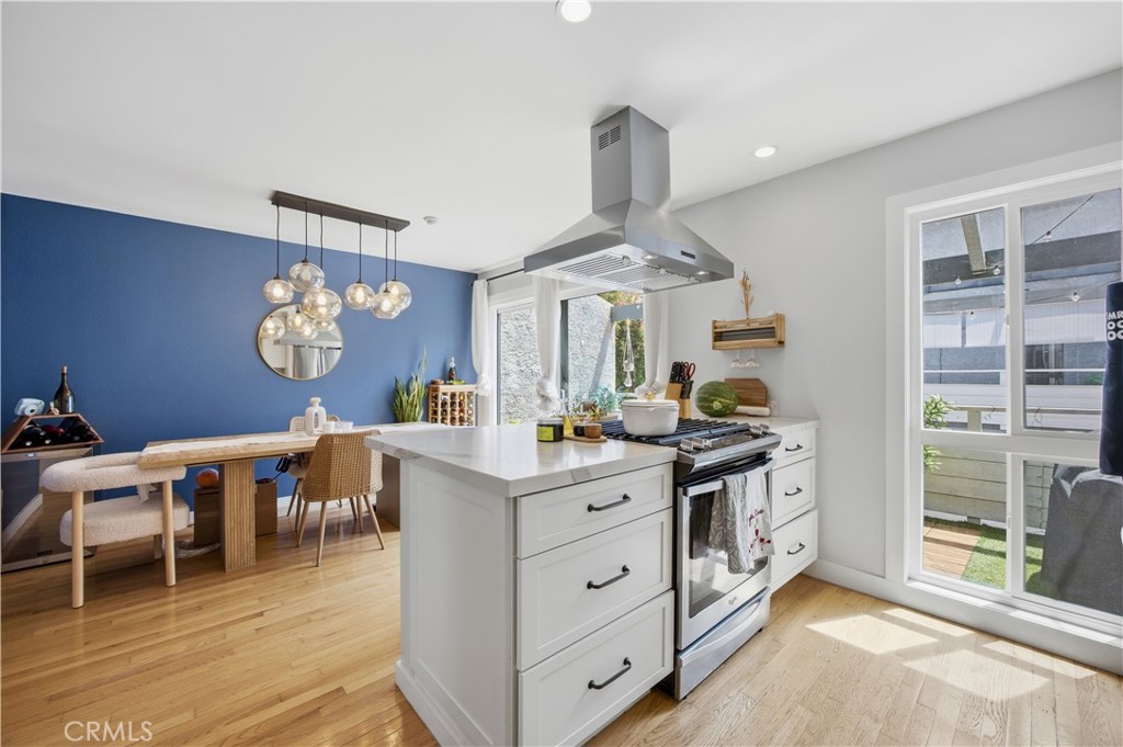 1911 Rockefeller Lane F