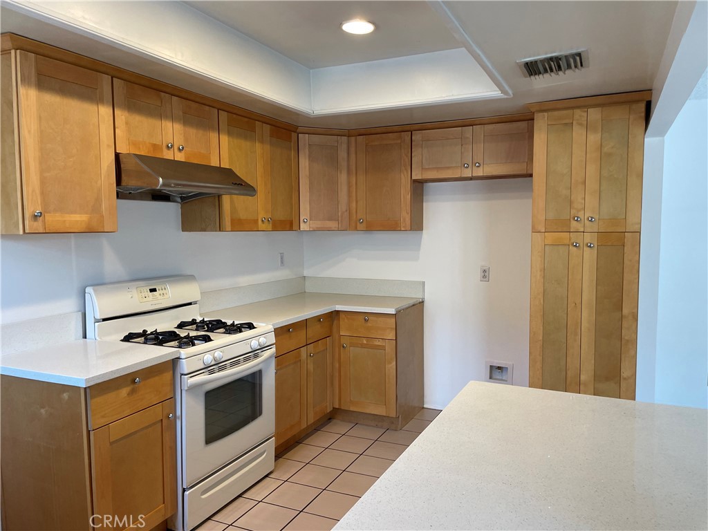 112 W Payson Street