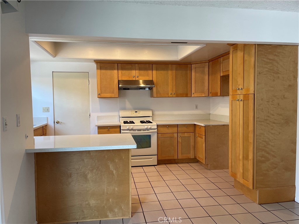 112 W Payson Street