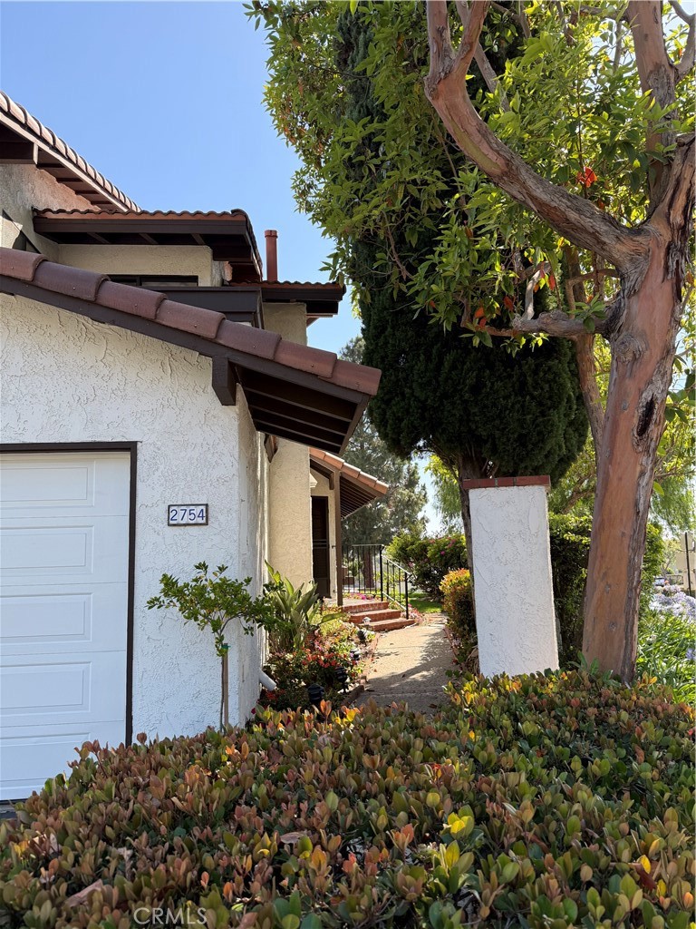 2754 Longwood Court