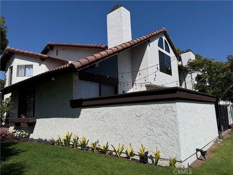 Photo of 2754 Longwood Court, Costa Mesa, CA 92626 (MLS # OC26104663)
