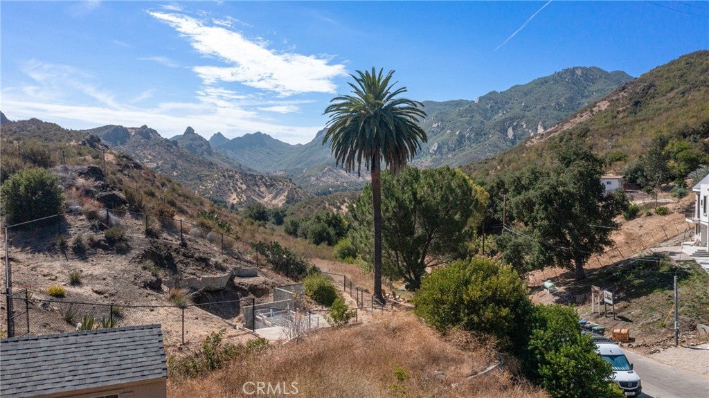 28923 Crags