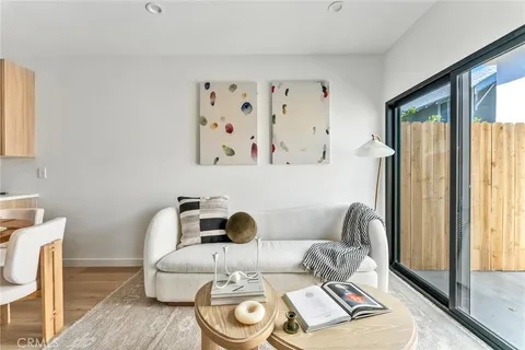 1\/2 N Kingsley, Los Angeles, CA 90027 - MLS#: OC26093923